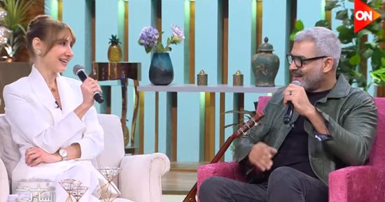 هاني عادل وزوجته دياموند عبود يقدمان دويتو غنائيا بـ"معكم منى الشاذلي"