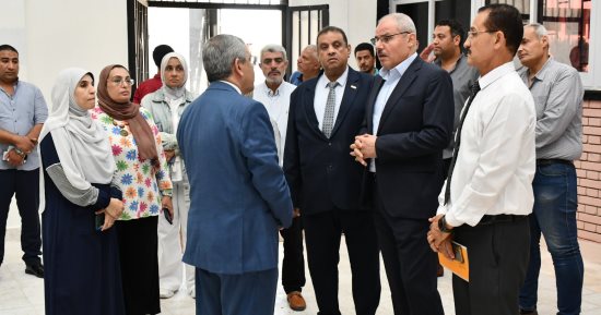 رئيس جامعة القناة يتفقد المدرجات الجديدة للمعهد الفني للتمريض.. صور