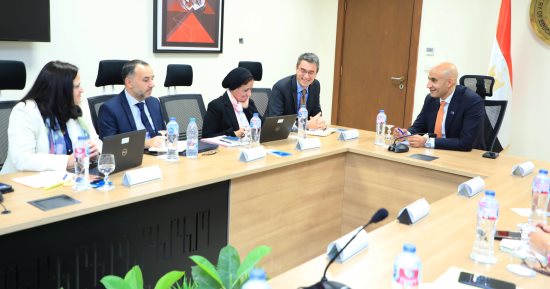 وزير التربية والتعليم يستقبل وفد البنك الدولى لتعزيز أوجه التعاون المشترك