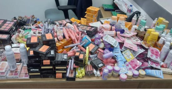 جمارك مطار القاهرة تحرر 64 محضر تهرب وضبط جمركى خلال شهر أكتوبر