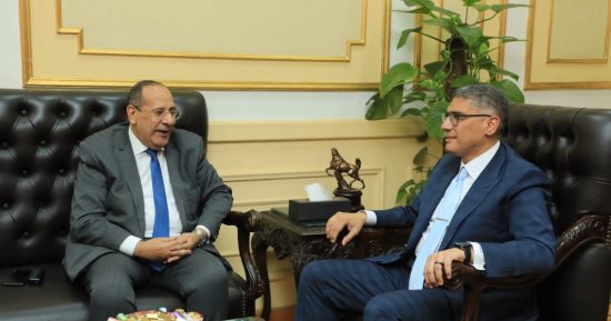 محافظ الجيزة: اتفاق لتنظيم أسواق اليوم الواحد لتوفير السلع بأسعار مناسبة