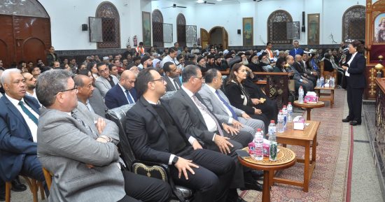 محافظ أسيوط يستقبل نائب وزير الخاجية ورئيسة اللجنة الوطنية لمكافحة الهجرة غير الشرعية