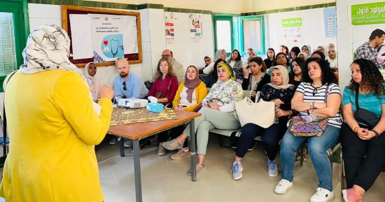 فريق من الوكالة الأمريكية للتنمية يزور الوحده الصحية بقرية الزرابى بأسيوط