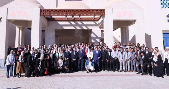 "التصنيع الرقمى".. مركز إبداع مصر الرقمية بجامعة أسوان يصنع جيل جديد من شباب المستقبل.. يهدف لاستغلال طاقات الشباب وتوجيههم لبناء مشروعات بتخطيط علمى.. المتدربون: لم نحلم بتوفير مثل هذه الإمكانيات بالصعيد.. صور