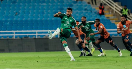 Al-Fayya vs Al-Ahli… Mahrez outscores Al-Raqi in the first half of the Saudi League