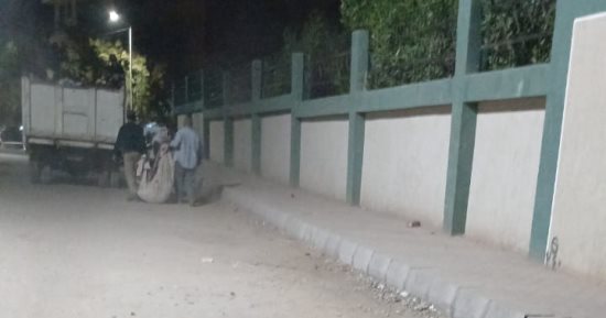 رفع 868 طن من المخلفات والتراكمات خلال أسبوع بأحياء مدينة أسوان