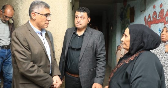 محافظ الجيزة يتفقد مساكن بلوكات أرض عزيز عزت لحل مشاكل تسرب المياه بالبدرومات