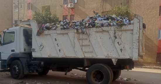 حملات نظافة ورفع 135 طن مخلفات وقمامة بقرى مركز أبنوب فى أسيوط