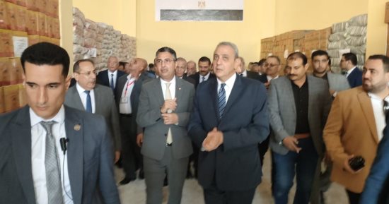جولة وزير التموين بالغربية تكشف توافر السلع بمنافذ الوزارة وطرح منتجات بسعر مخفض