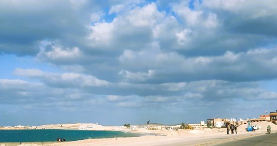 غدا طقس معتدل نهارًا وأمطار ببعض المناطق والعظمى بالقاهرة 22 درجة