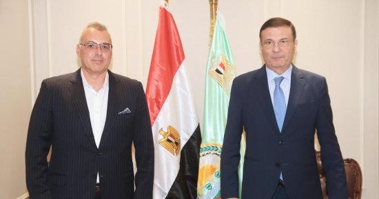 وزير الزراعة يبحث التعاون مع إحدى أكبر الشركات العالمية لإدارة الأصول الزراعية