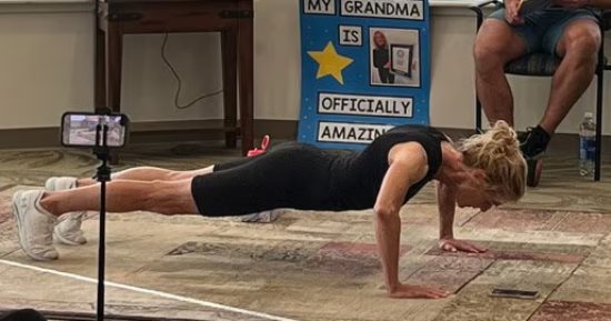 حلمها الوصول لجينيسجده 59 عاما تقوم بنوع من الرياضة الشاقة