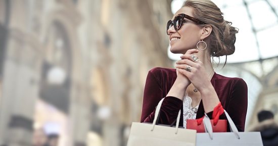 يوم الجمعة البيضاء.. اعرف سبب تسميته بهذا الاسم وارتباطه بعيد الشكر بأمريكا؟.. التخلص من الألم والتوتر من أبرز فوائد "الشوبينج".. 4 نصائح للاستفادة من التخفيضات.. و6 حاجات بلاش تشتريها النهاردة
