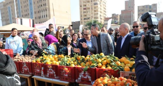 وزير التموين يفتتح سوق اليوم الواحد بمنطقة الأميرية بتخفيضات تصل لـ 30%