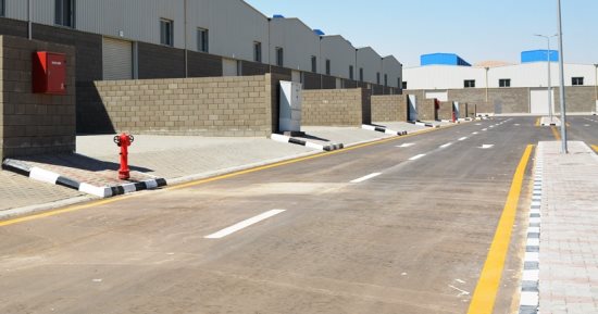 توجيهات القيادة السياسية تفتح آفاق التنمية بسوهاج.. ترفيق المنطقة الصناعية بغرب طهطا.. تطوير مصنع للمستلزمات الطبية طبقا للمواصفات الأوروبية.. وآخر للمواد الغذائية يغطى احتياجات الطلاب من الوجبات المدرسية.. صور