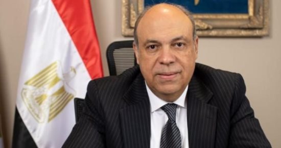 وزير الطيران المدني: لا نبيع المطارات والشراكة مع القطاع الخاص للتطوير والتشغيل