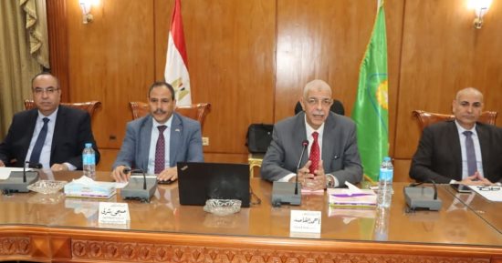 رئيس جامعة المنوفية يرأس لجنة تدويل الجامعة  