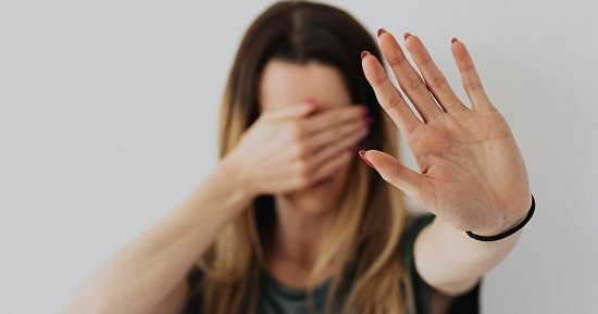 16 قصة في 16 يومًا.. "أمل" نجحت في التخلص من العنف الأسرى وبدأت حياتها من جديد