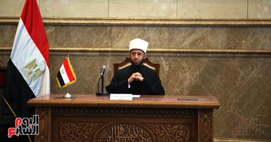 الرئيس السيسى يرعى مسابقة القرآن الكريم العالمية الـ31.. تقام بمركز مصر الثقافى بالعاصمة الإدارية.. قيمة الجوائز 11 مليون جنيه.. المركز الأول يحصل على مليون جنيه.. وإطلاق اسم الشيخ محمد رفعت على المسابقة