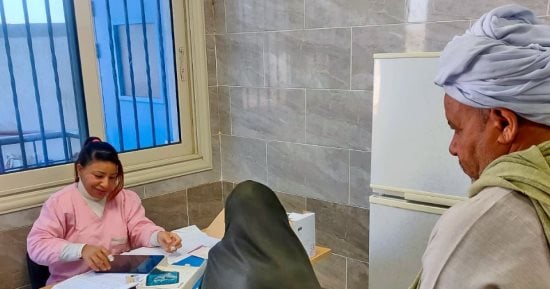 محافظ سوهاج يعلن تشغيل الوحدة الصحية بقرية الرويهب 