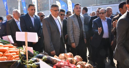 وزارة التموين تطرح الخضراوات والفاكهة بسوق اليوم الواحد بتخفيضات 30%