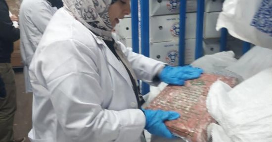 ضبط 2 طن و350 كجم مصنعات لحوم ودواجن مجهولة المصدر بالشرقية