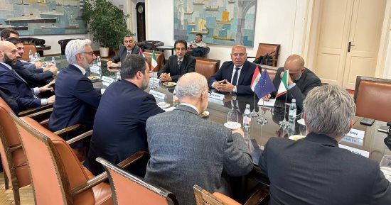 كامل الوزير يبحث مع شركة سكك حديد إيطاليا عرض تشغيل القطار الكهربائى السريع بمصر