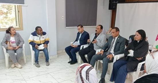 زيارة لجنة من منظمة اليونيسيف لأسوان لمتابعة برنامج مشوارى.. صور