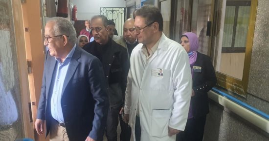 رئيس هيئة التأمين الصحى يتفقد مستشفى مبرة ميت غمر 