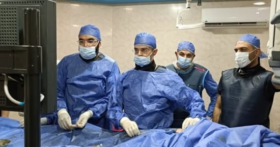 استمرار سيدة نبروه بالعناية المركزة متأثرة بإصابتها بـ 16 طعنة على يد زوجها