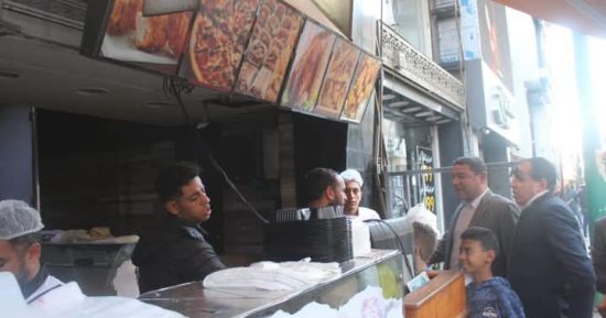 حملات مكثفة لرفع الإشغالات ومتابعة رخص المحال العامة بمراكز المنيا