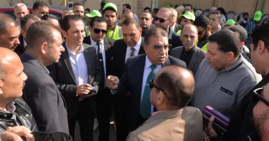 محافظ الدقهلية يتفقد جمصة والمنطقة الصناعية ويتفقد مستوى النظافة