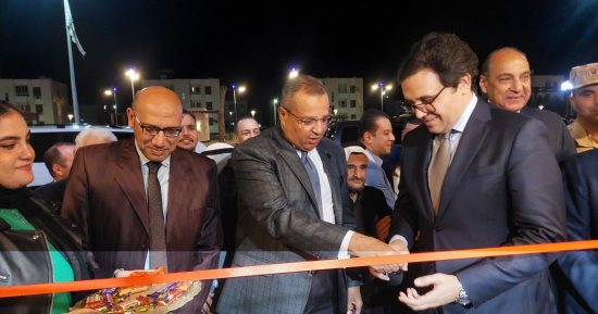 وزير الثقافة ومحافظ جنوب سيناء يفتتحان المسرح الصيفي بمدينة الطور.. صور