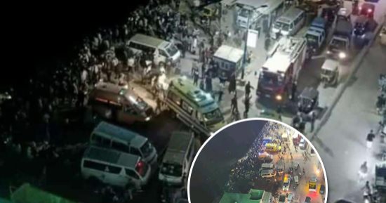 حادث انقلاب سيارة ميكروباص بالترعة الإبراهيمية فى أسيوط.. الدفع بـ25 غواصا للبحث عن المفقودين.. المحافظ يقرر صرف 50 ألف جنيه تعويضا لكل متوفى.. والتحقيق في أسباب سقوط السيارة في الترعة.. صور 