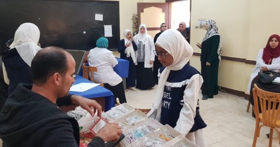 جامعة بنها تنظم قافلة طبية مجانية بقرية إمياي طوخ ضمن مبادرة "بداية".. صور
