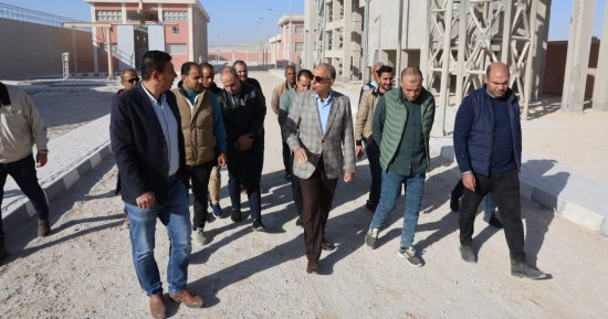محافظ المنيا يتفقد محطة صرف جبل الطير بسمالوط