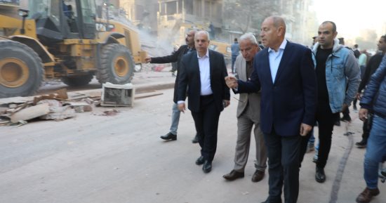 انتشال جثمانين و3 مصابين إثر انهيار عقار فى العباسية
