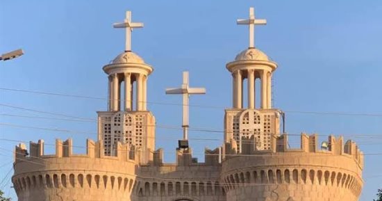 هل التدخين حرام فى المسيحية؟ الكنيسة توضح