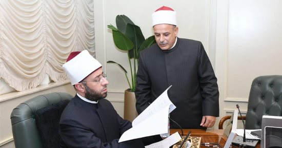 وزير الأوقاف يلتقى مدير مديرية أوقاف كفر الشيخ لمتابعة الانضباط الإدارى والدعوى