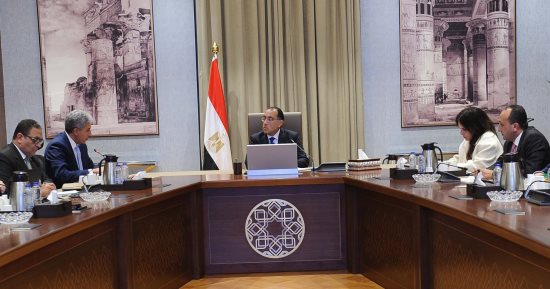 رئيس الوزراء: نعمل بأهداف واضحة لزيادة الغرف الفندقية لمضاعفة حركة السياحة