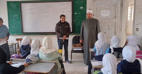 رئيس منطقة الإسكندرية الأزهرية يتفقد دورة الوعاظ والأئمة