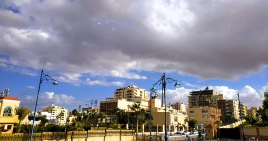 طقس مطروح.. أجواء غائمة وطقس مائل للبرودة نهارا ودرجة الحرارة الصغرى 10