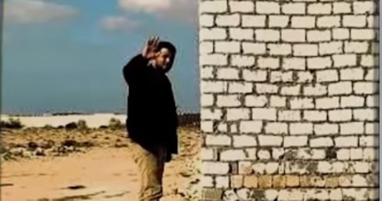 المال الحلال أهو.. شاب قناوى يجد 8 ملايين جنيه فيعيدها لأصحابها ويرفض المكافأة