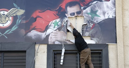 حذف أى إشارة لحقبة الأسد..BBC:تغييرات المناهج الدراسية فى سوريا تثير القلق