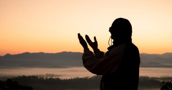 أذكار النوم.."الحمد لله الذي أحيانا بعدما أماتنا وإليه النشور"