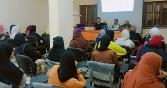 فعاليات متنوعة لنوادى الفتاة بمراكز شباب أسوان ضمن مبادرة "بداية".. صور