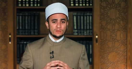 لماذا فرض الله الحجاب على المرأة دون الرجل؟ أمين الفتوى يجيب