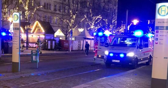 باختصار.. أهم الأخبار العالمية والعربية حتى منتصف الليل.. 11 قتيلا و80 مصابا فى حادث دهس فى ألمانيا.. مقتل زعيم داعش فى دير الزور بسوريا.. وواشنطن تلغى جائزة 10 ملايين دولار للإدلاء بمعلومات عن أحمد الشرع