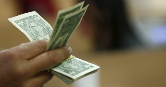 سعر الدولار اليوم الجمعة 2-5-2025 أمام الجنيه المصرى.. آخر تحديث