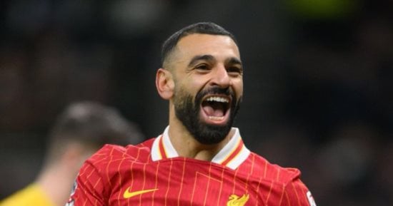 محمد صلاح يعادل بيكهام بقائمة أفضل صناع الأهداف في تاريخ الدوري الإنجليزي